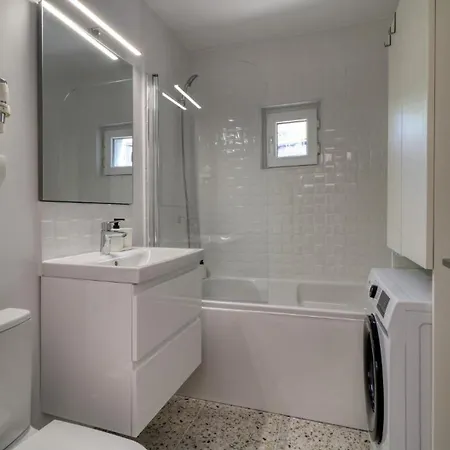 Zen Flat - Piata Sudului Metro Apartment Bucharest